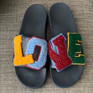 LIKE NEW Tory Sport LOVE Slides